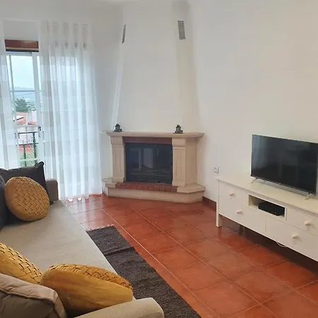 Lousa's Brown & White Apartment Lousa (Central Portugal)
