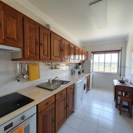 Lousa's Brown & White