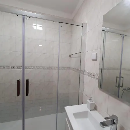 Apartamento Lousa's Brown & White