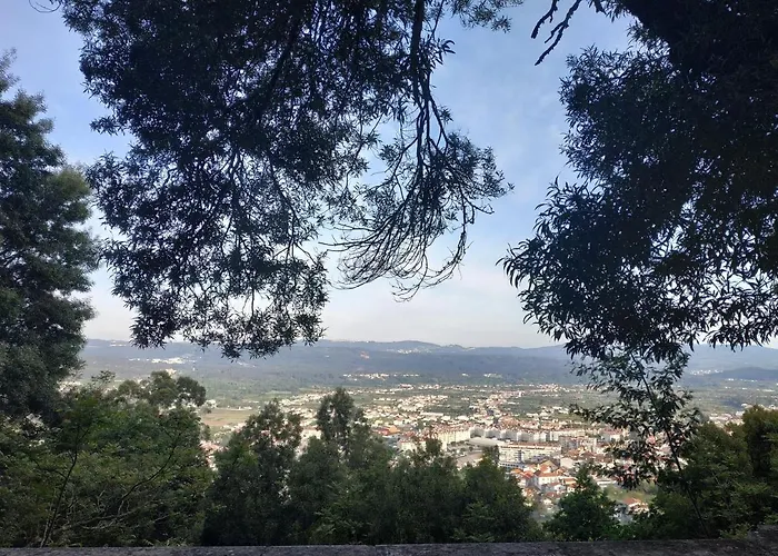 Lousa's Brown & White Appartement *