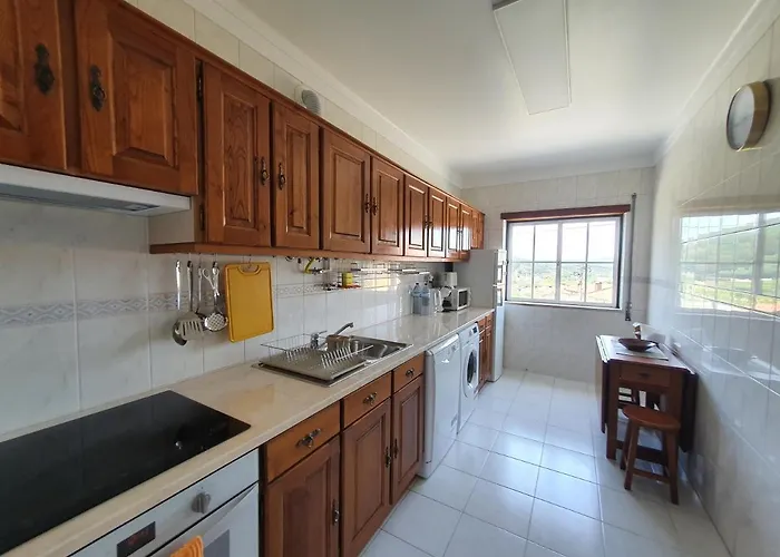 Lousa's Brown & White